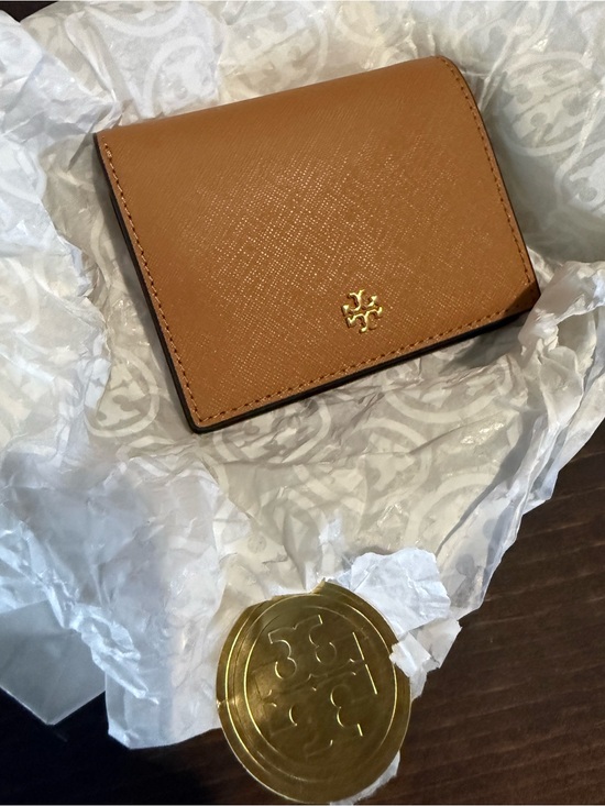 Tory Burch Handbags - Tory Burch Small wallet new
